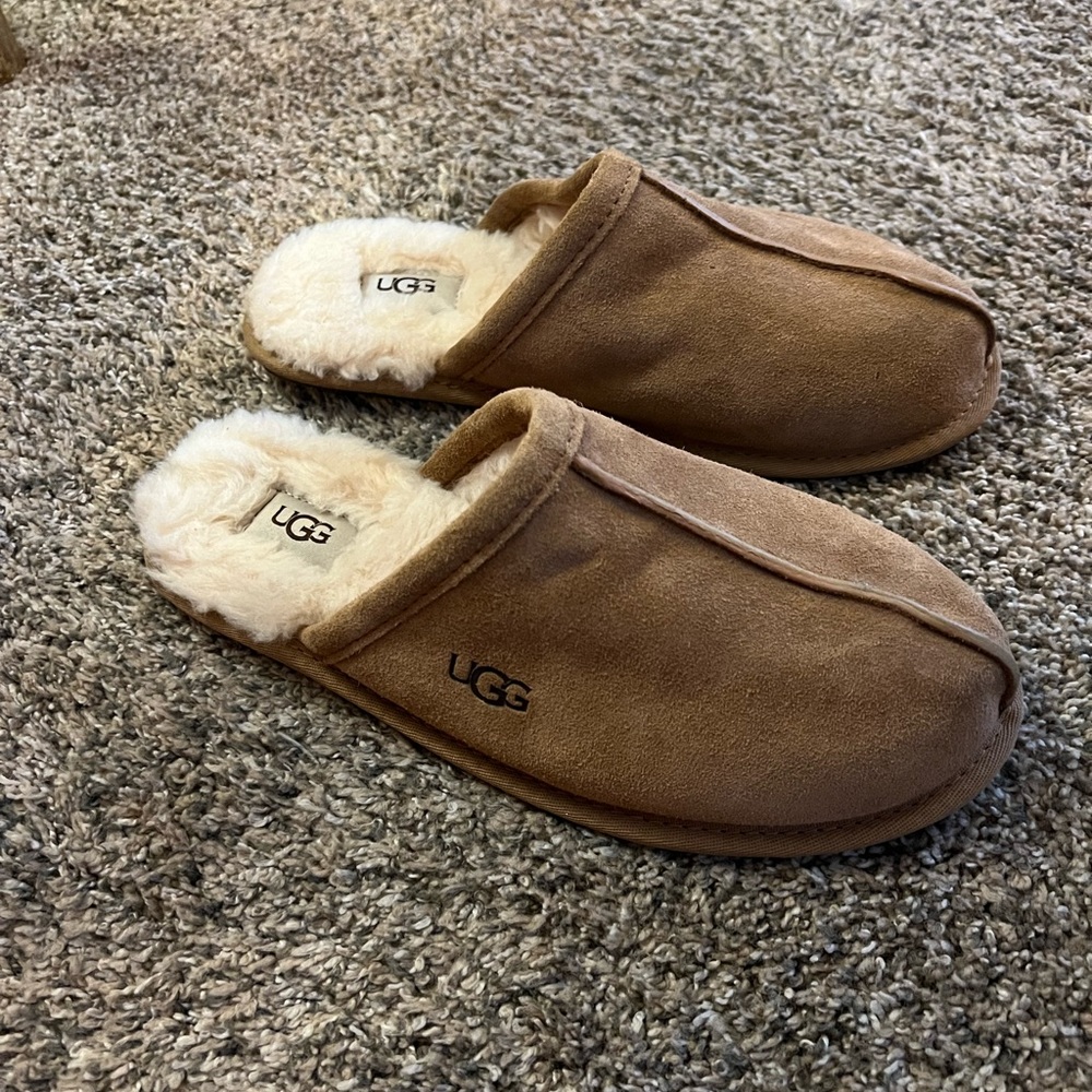 UGG slippers women’s size 9